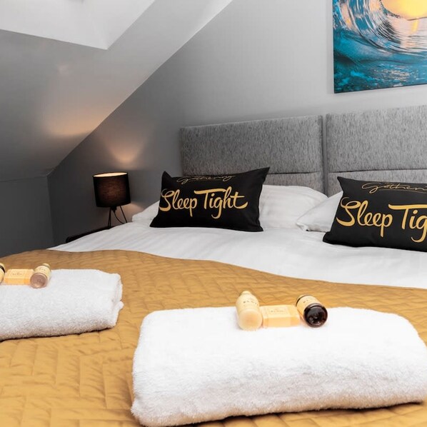 Apartment | 2 bedrooms - The Eisteddfod - Berwyn House Central Wrexham (Wrexham)