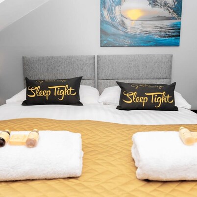 The Llangollen - Berwyn House Central Wrexham