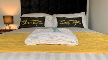 Apartment | 3 bedrooms, desk, iron/ironing board