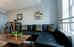 Apartment | 6 bedrooms, soundproofing, iron/ironing board, Internet