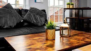 อพาร์ทเมนท์ | 6 ห้องนอน, ห้องเก็บเสียง, เตารีด/โต๊ะรีดผ้า, อินเทอร์เน็ตความเร็วสูง