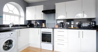 The Glyndwr - Berwyn House Central Wrexham