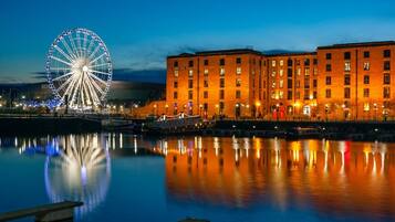 Apartamento | 1 quarto, escrivaninha, ferros/tábuas de passar roupa