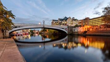 Apartment | 4 bedrooms, Internet