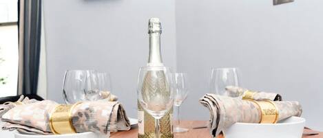 Apartment | 1 bedroom, desk, iron/ironing board, Internet