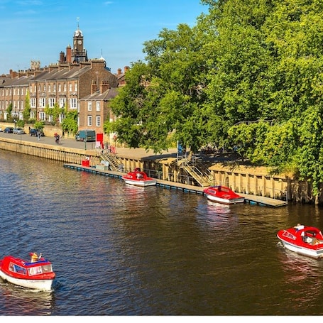 The Bishophill Gathering - Sleeps Up To 12 York