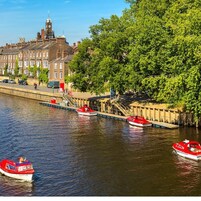 Apartment | 4 bedrooms, iron/ironing board, Internet