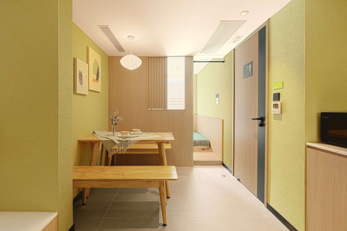 1 bedroom, in-room safe, desk, laptop workspace