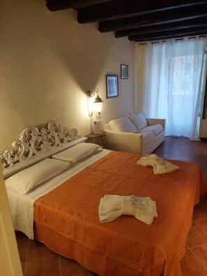 1 bedroom, WiFi, bed sheets - Casa Vacanze "campo De Fiori" (Roma)