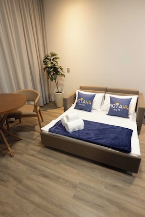 Chambre Quadruple Familiale | Literie de qualité supérieure, coffres-forts dans les chambres