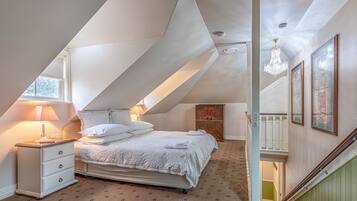 1 bedroom, iron/ironing board, travel cot, free WiFi