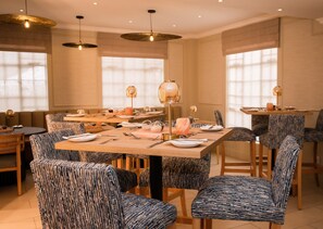 Restaurant - 10 2nd Avenue Boutique Hotel by Dream Resorts (Johannesburg)