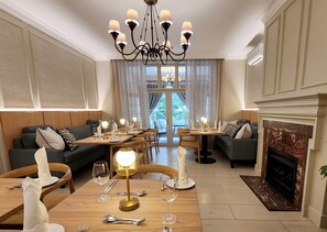 Dining - 10 2nd Avenue Boutique Hotel by Dream Resorts (Johannesburg)