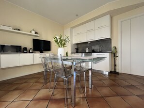 Dining - [I Laghi di Como] Apartment 7 People - LargeTerrace-3Rooms-2Bathrooms-1Kitchen (Erba)