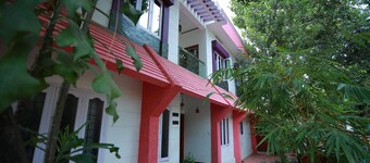 Inviting 2-bed Room Apartment in Trivandrumn