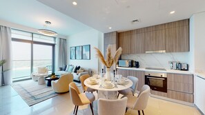 Apartament, 2 dormitoris, accés a la piscina, vistes al mar | Cuina privada | Microones i cafetera i tetera