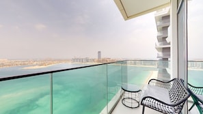 Appartement, 2 chambres, accĂšs piscine, vue mer | Balcon