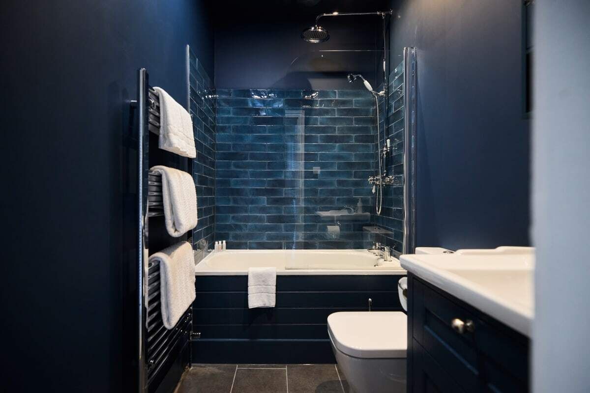 Nhà (4 Bedrooms) | Phòng tắm | Máy sấy tóc 