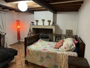 5 室のベッドルーム、アイロン / アイロン台、WiFi、ベッドシーツ