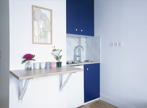 Private kitchen - Charmant Studio Rénové - Canal Saint Martin (Paris)