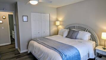 2 bedrooms, in-room safe, iron/ironing board, free WiFi