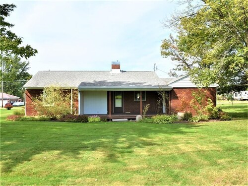 Ranch near Conneaut Lake, Pymatuning Lake, and Lake Erie 