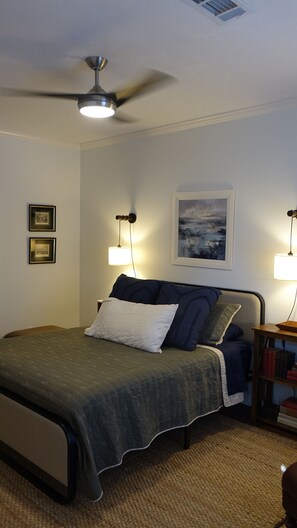 3 bedrooms, desk, iron/ironing board, free WiFi