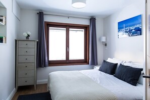 5 chambres, fer et planche à repasser, Wi-Fi, literie fournie