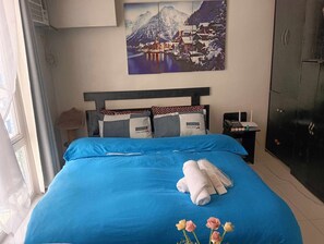 Standard Condo, 1 Bedroom, Kitchen, City View | 1 bedroom, individually decorated, individually furnished - Ilustrata Residences Condominium (Quezon City)