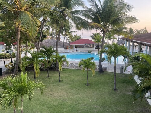 1 Bedroom Tropical Paradise All-Inclusive
