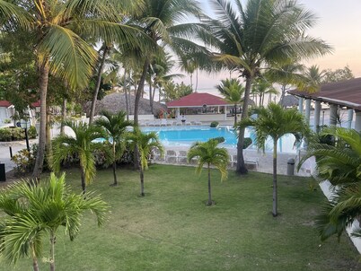 1 Bedroom Tropical Paradise All-Inclusive
