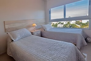 2 habitaciones, muebles diferentes, wifi gratis y ropa de cama