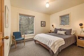 4 chambres, fer et planche à repasser, accès Internet, draps fournis