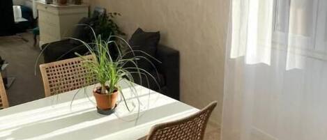 تناول الطعام