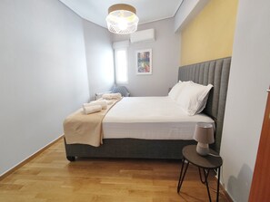 3 habitaciones, tabla de planchar con plancha, cuna de viaje y wifi