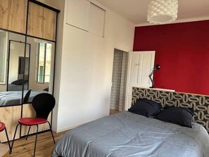 3 bedrooms, WiFi, bed sheets