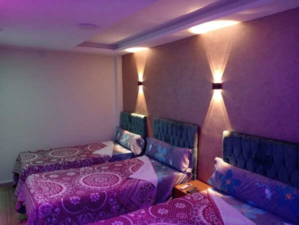 In-room safe, individually decorated, laptop workspace, blackout drapes - Cairo Moon light (Cairo)