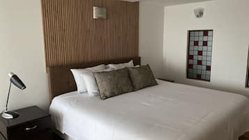 Exclusieve kamer, 1 twee- of 2 eenpersoonsbedden | Verduisterende gordijnen, geluiddichte muren