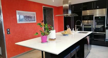 Appartement en Duplex, Face au Port de Plaisance, Proche Gare et Centre Ville