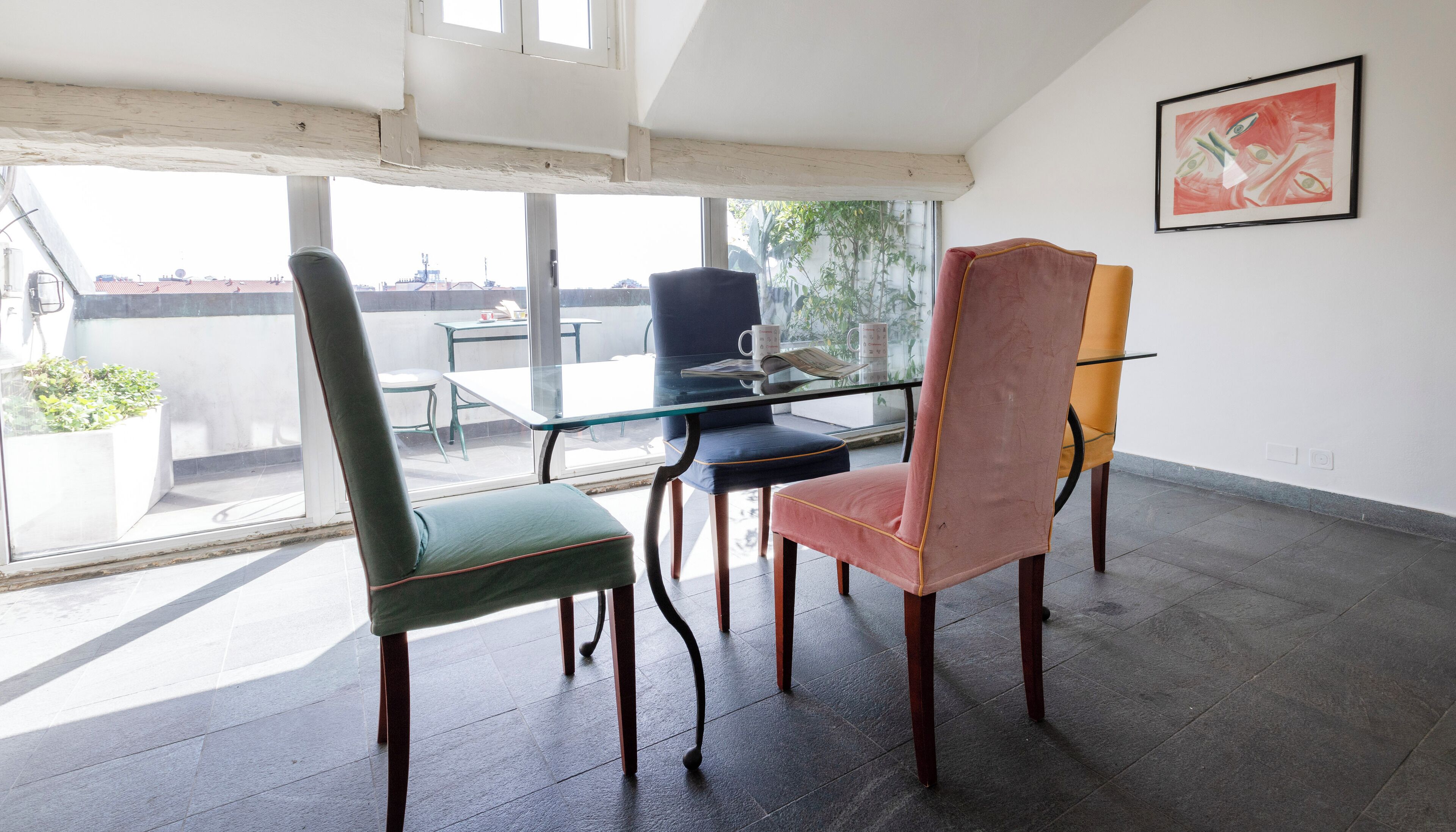 المنشأة من الداخل