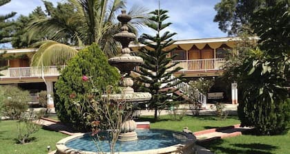 HOTEL CUATRO CAMINOS