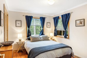 2 عدّة غرف نوم ومكواة/لوح كي وواي فاي مجانًا وملاءات أسرّة