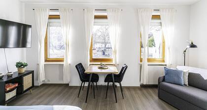 Deluxe Studio | PS4 | Parken | Netflix | Klinikum