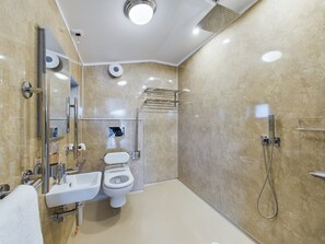 Shower - Voe House! (SHETLAND)
