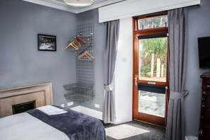 7 chambres, bureau, accès pour personnes à mobilité réduite