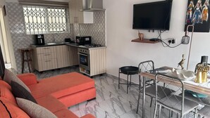 House | Living area - Danfa - 1 Bed - 1 Bath - Pet Friendly - Parking (Kweiman)