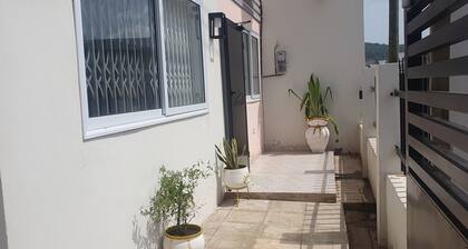 Danfa - 1 Bed - 1 Bath - Pet Friendly - Parking