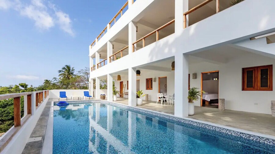 Casa flor vista al mar