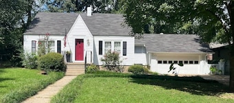 Willows Cottage - Charming Home in Paragould