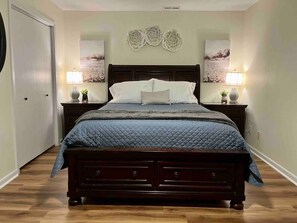 3 soverom, skrivebord, strykejern/-brett og wi-fi (inkludert)